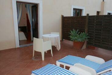 هتل Villa Meligunis