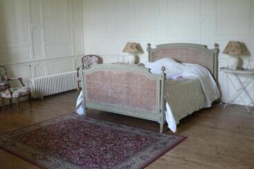 膳宿费 Chambres D'hôtes Et Gîtes Du Château De Clauzuroux