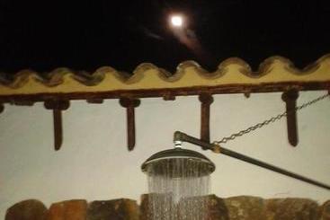 تختخواب و صبحانه Casa Tierrarte