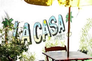La Casa Hostel