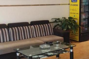 هتل 7 Days Inn Xian Gaoxin Electronic City Walking Street Branch