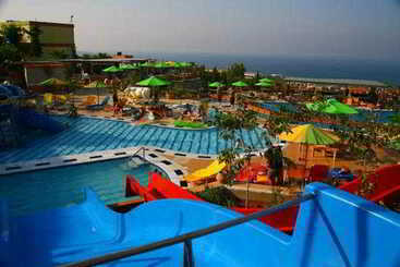 호텔 Aqua Sun Village