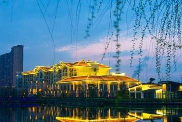 هتل Country Garden Phoenix