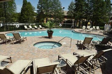 Saratoga Resort Villas