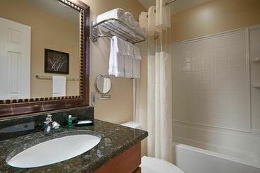 Saratoga Resort Villas
