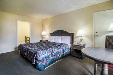 هتل Main Gate Kissimmee Formally Road Way Inn