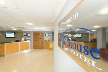 هتل The Telford Whitehouse