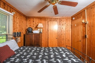 Piney Bear Cabin