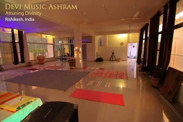 تختخواب و صبحانه Devi Music Ashram