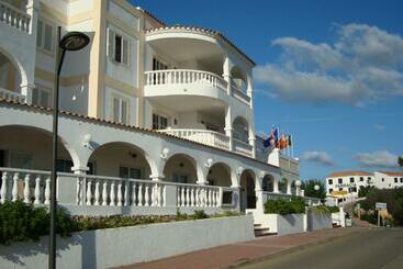 Apartamentos Castell Sol