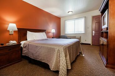 酒店 Americas Best Value Airport Inn