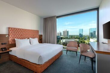 هتل Doubletree By Hilton Frankfurt Niederrad
