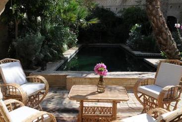 تختخواب و صبحانه Dar Nejma