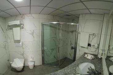 هتل Asi̇wa