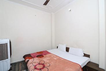 هتل Spot On Agarwal Lodge