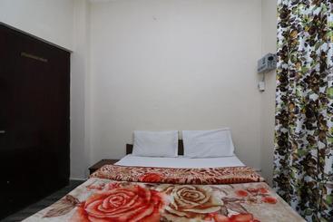 هتل Spot On Agarwal Lodge