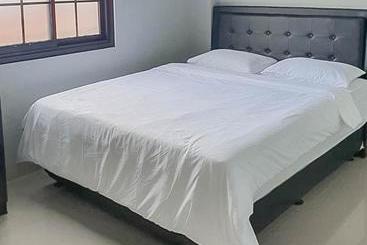 هتل Mahkota Residence Mitra Reddoorz