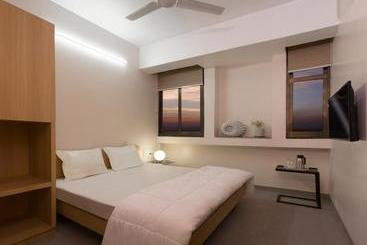 تختخواب و صبحانه Aavas Inn