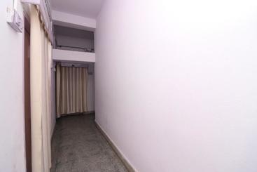 هتل Spot On 45721 Mahabir Guest Inn