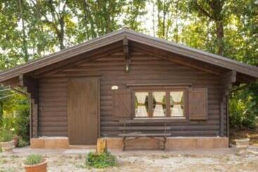 تختخواب و صبحانه Il Castagneto