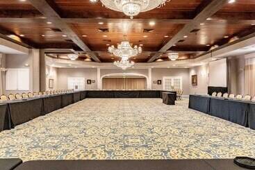 ホテル Mill Falls At The Lake