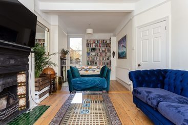 کلبه 3 Bedroom House With Garden Near Notting Hill