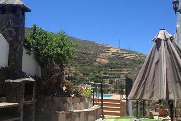 Casa Cueva El Mimo