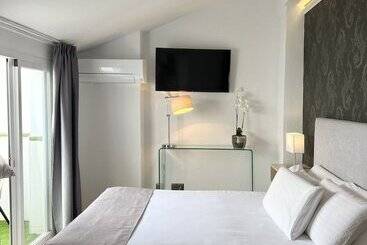 Hostal Abril Nerja