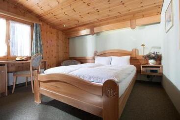 ホテル Alpfrieden