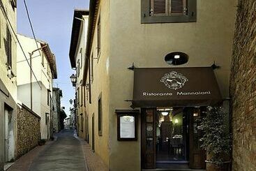 UNAHOTELS Palazzo Mannaioni Toscana