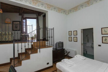 UNAHOTELS Palazzo Mannaioni Toscana