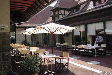 هتل La Cour Du Roy