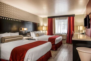 Tilt Hotel Universal Hollywood, Ascend Hotel Collection