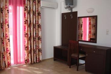 Elena Studios & Suites