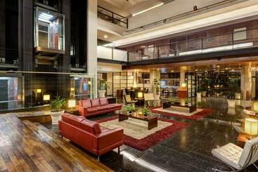 هتل Four Points by Sheraton Montevideo