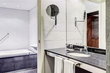 هتل Four Points by Sheraton Montevideo