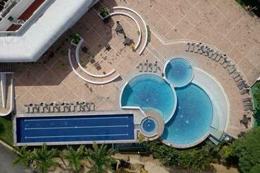 هتل Holiday Inn   Villahermosa Aeropuerto, An Ihg