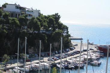 هتل Kavos