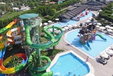 Limak Lara Deluxe Hotel & Resort Antalya