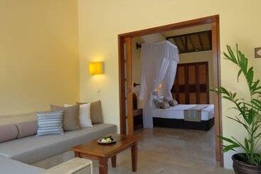 هتل Mimpi Resort Menjangan