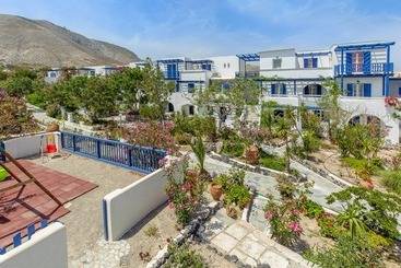 هتل Rivari Santorini