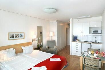 هتل StayAt Stockholm Kista