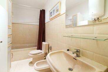 Living Valencia Apartments   Merced