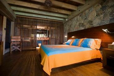 בית מלון כפרי Bitter End Yacht Club International