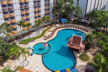 Heeton Concept Hotel Pattaya By Compass Hospitality