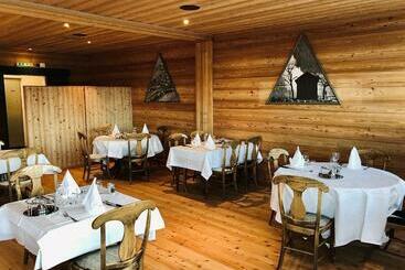 هتل Hôtel Chalet Royal