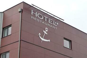 هتل Hôtel Les Gens De Mer Brest By Poppins
