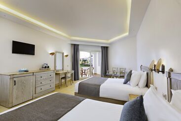 فندق Sunrise Alma Bay Resort