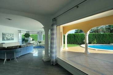 Apartamentos Y Villas Oliva Nova Golf Resort