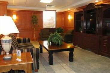 هتل Comfort Suites University